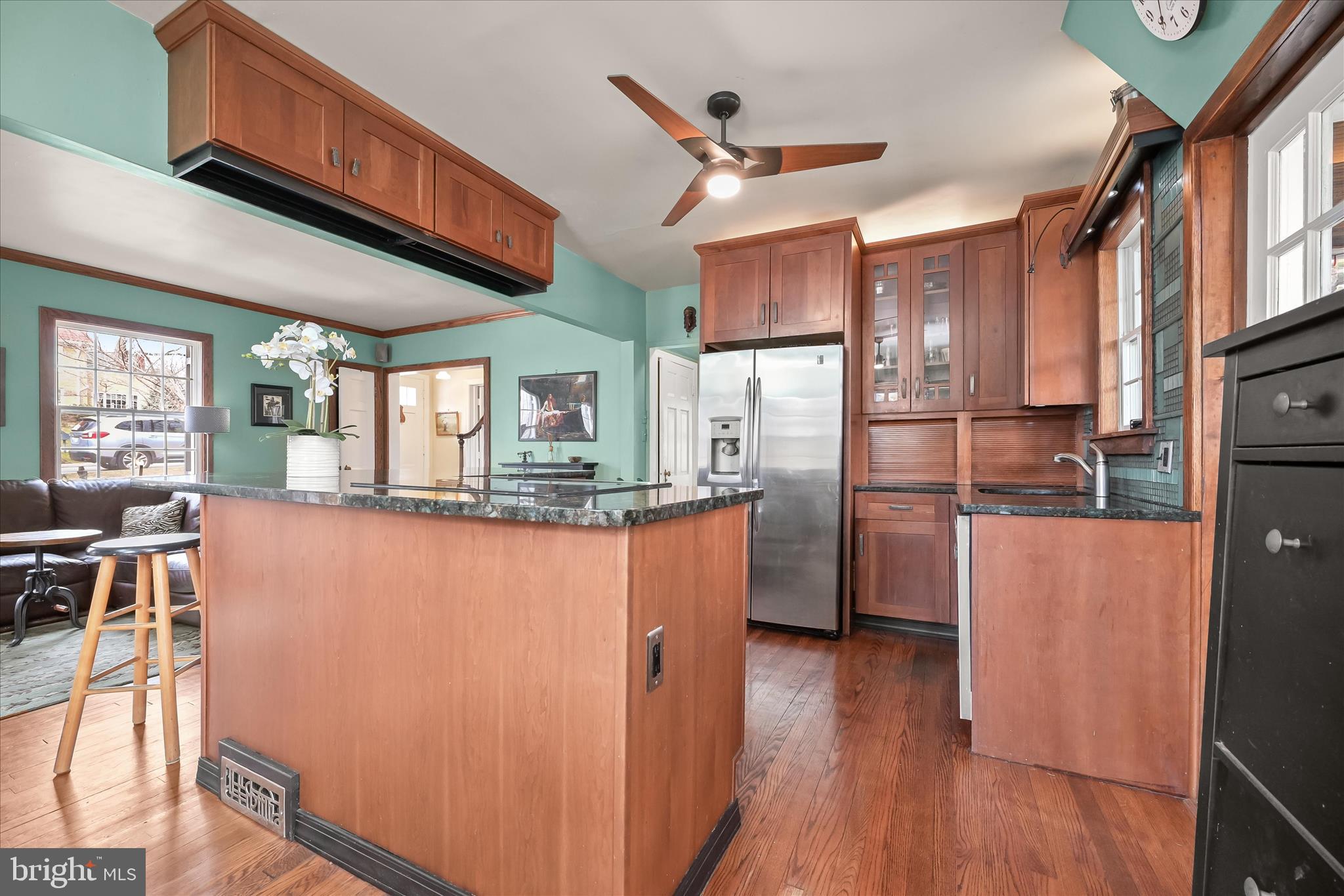 6715 Queens Chapel Road University Park, MD 20782 - Photo 16 of 51 Custom wood cabinetry & stainless steel appliances