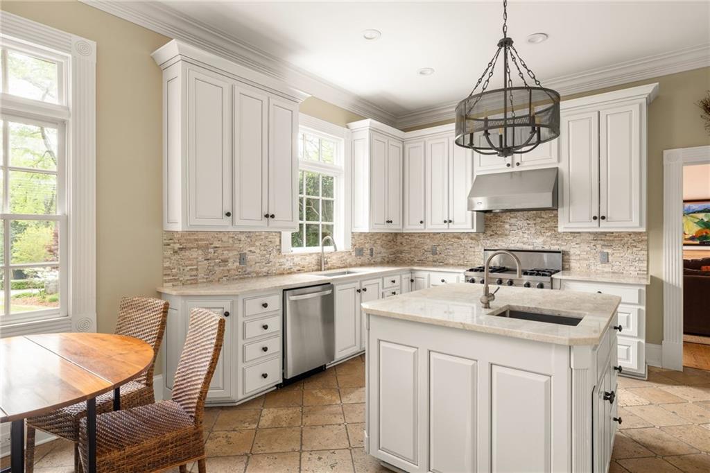 2950 Nancy Creek Road Northwest Atlanta, GA 30327 - Photo 21 of 45