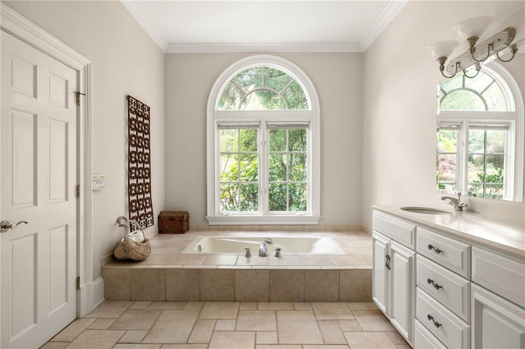 2950 Nancy Creek Road Northwest Atlanta, GA 30327 - Photo 30 of 45