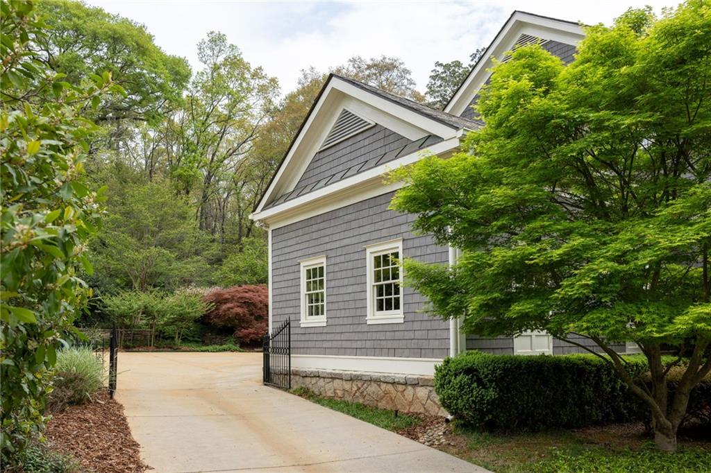 2950 Nancy Creek Road Northwest Atlanta, GA 30327 - Photo 6 of 45