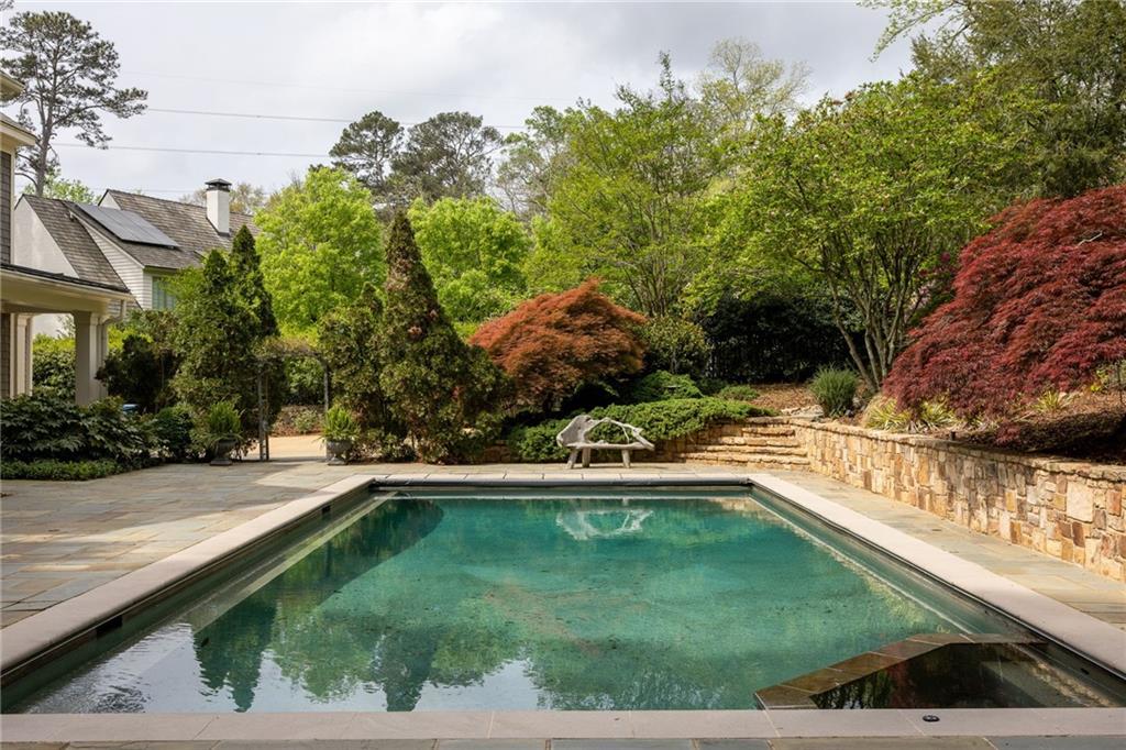 2950 Nancy Creek Road Northwest Atlanta, GA 30327 - Photo 9 of 45