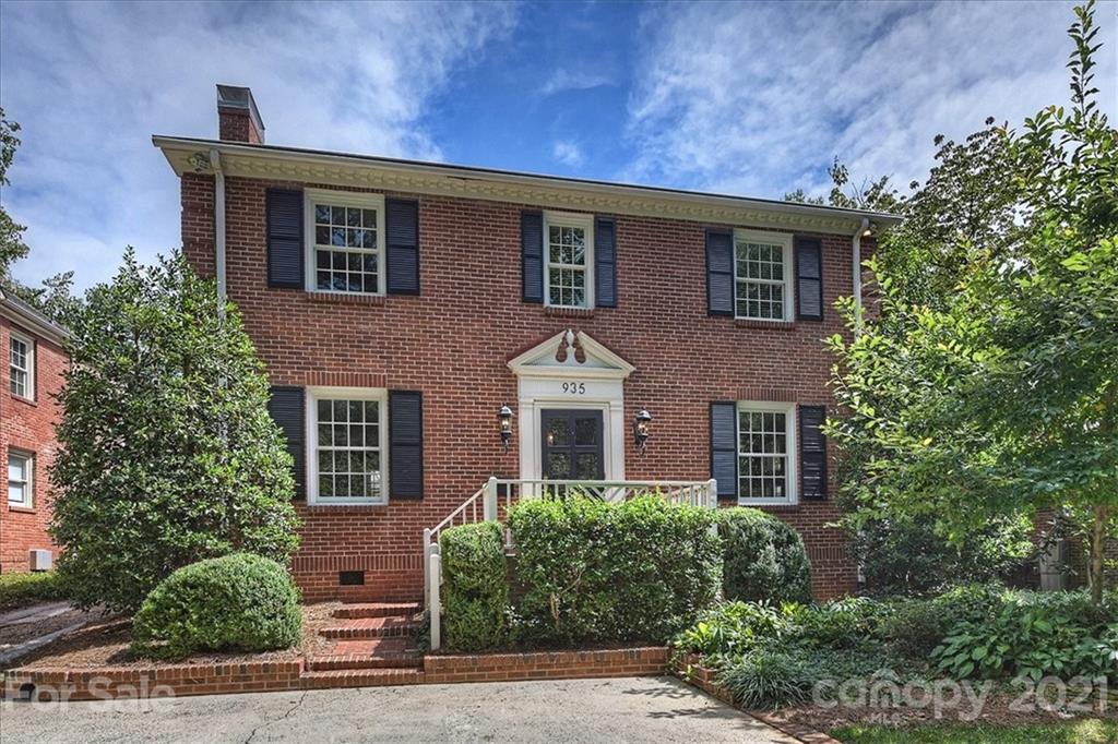 935 Romany Road Charlotte, NC 28203 - Photo 1 of 48 Gallery Image 1
