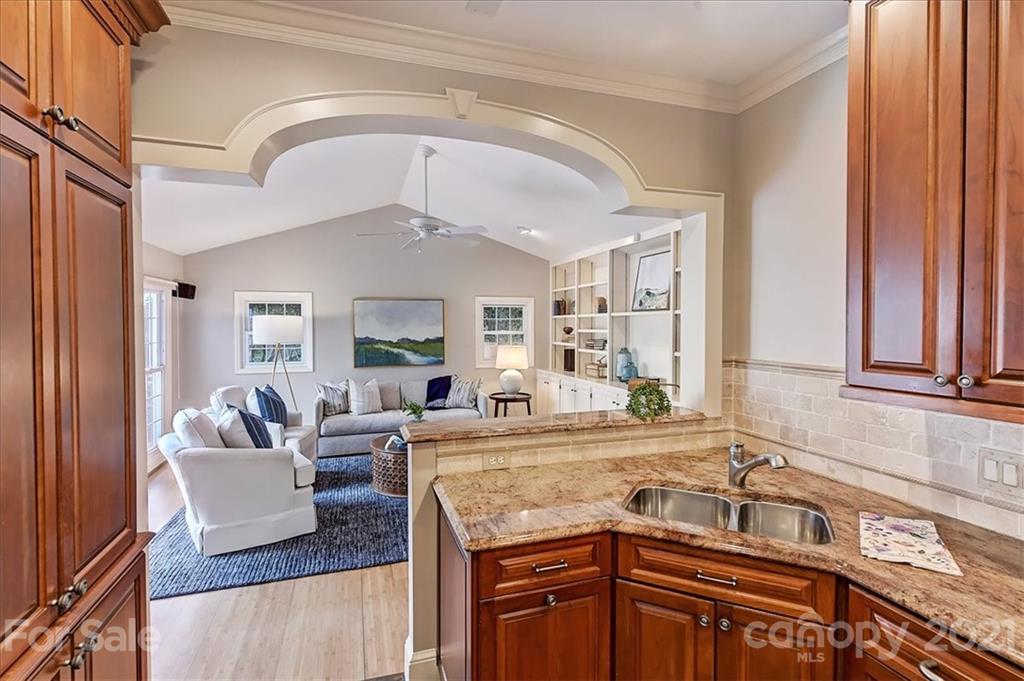 935 Romany Road Charlotte, NC 28203 - Photo 24 of 48 Gallery Image 24