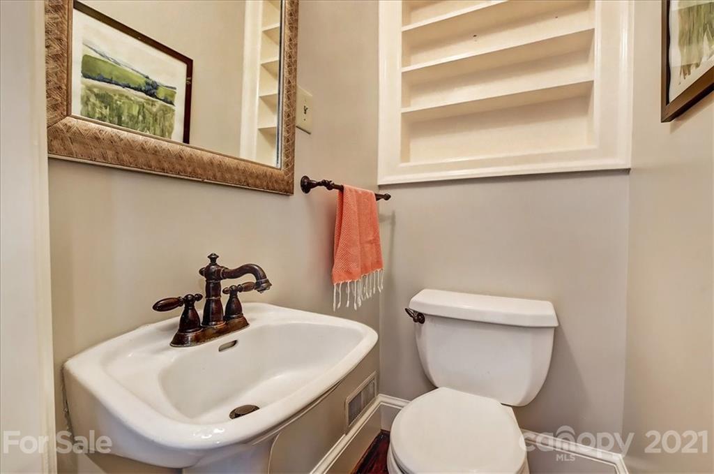 935 Romany Road Charlotte, NC 28203 - Photo 28 of 48 Gallery Image 28