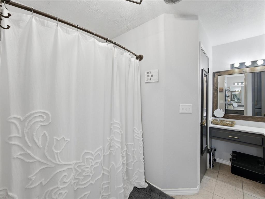 401 Brookhollow Street Decatur, TX 76234 - Photo 14 of 32