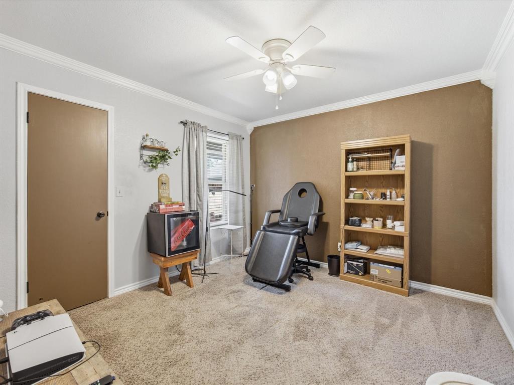 401 Brookhollow Street Decatur, TX 76234 - Photo 16 of 32