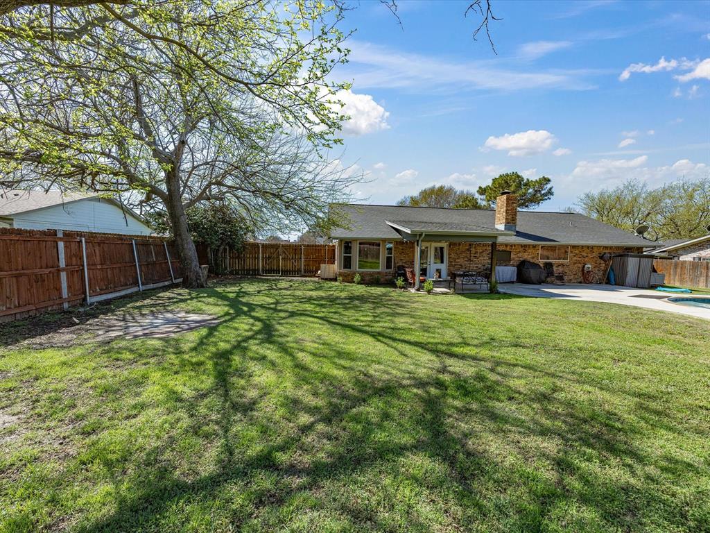 401 Brookhollow Street Decatur, TX 76234 - Photo 28 of 32