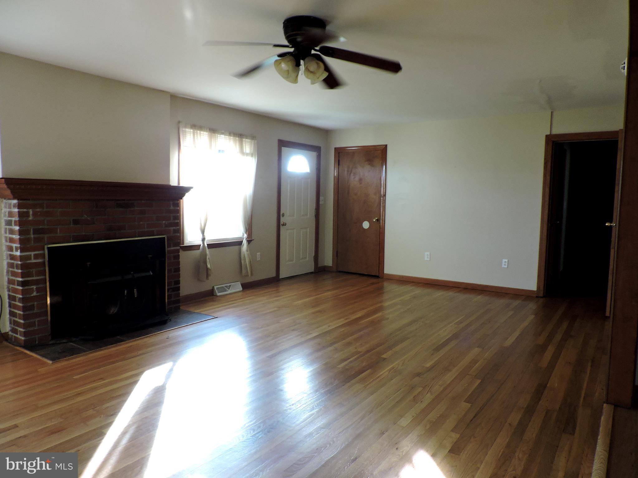 3961 Bryants Corner Road Hartly, DE 19953 - Photo 2 of 58 Living room