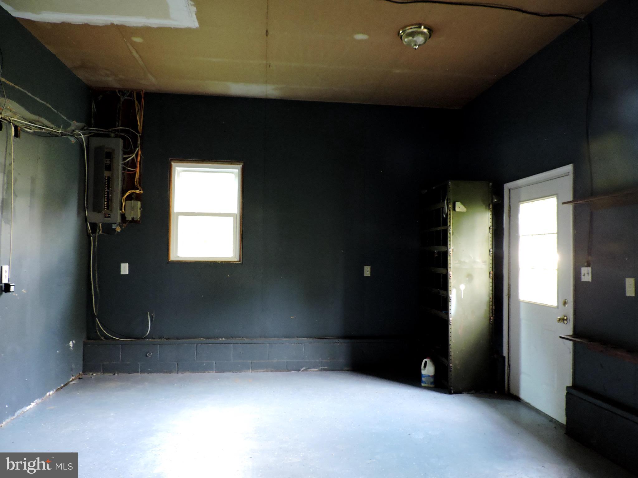 3961 Bryants Corner Road Hartly, DE 19953 - Photo 47 of 58 room behind the garage