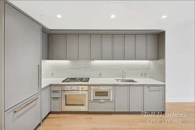 $1,420,000 | 218 West 103rd Street, Unit 10B | Upper West Side