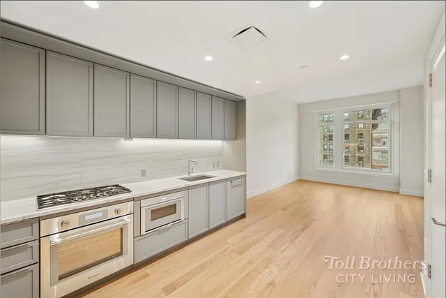 $1,420,000 | 218 West 103rd Street, Unit 10B | Upper West Side