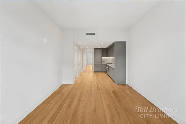 $1,420,000 | 218 West 103rd Street, Unit 10B | Upper West Side