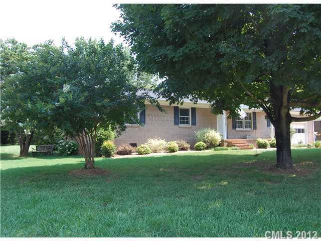 924 Coventry Road Kannapolis, NC 28081 - Photo 1 of 16 Gallery Image 1
