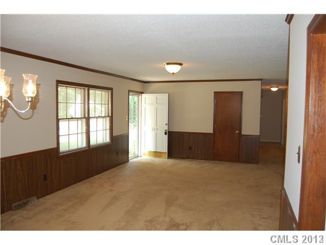 924 Coventry Road Kannapolis, NC 28081 - Photo 2 of 16 Gallery Image 2