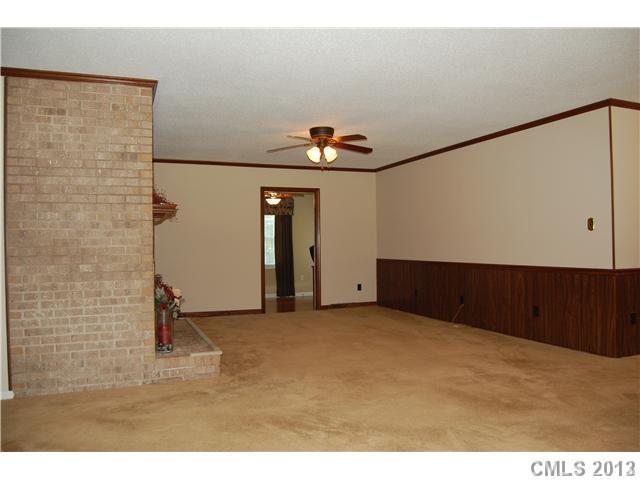 924 Coventry Road Kannapolis, NC 28081 - Photo 3 of 16 Gallery Image 3