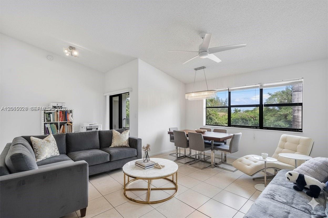 610 South Park Road, Unit 351 Hollywood, FL 33021 - Photo 1 of 26 VIRTUALLY STAGED