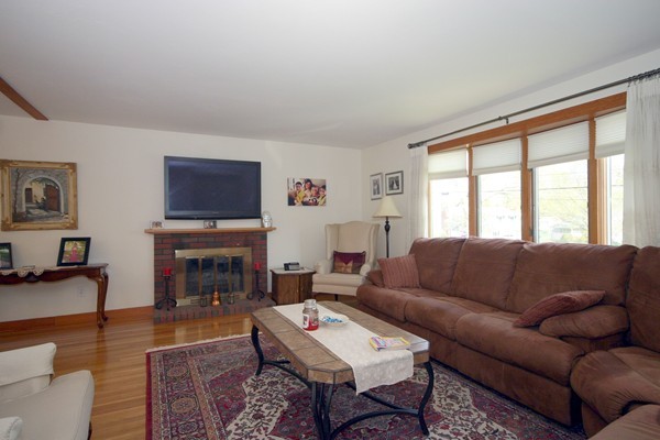 84 Yarmouth Road Norwood, MA 02062 - Photo 3 of 24 Gallery Image 3