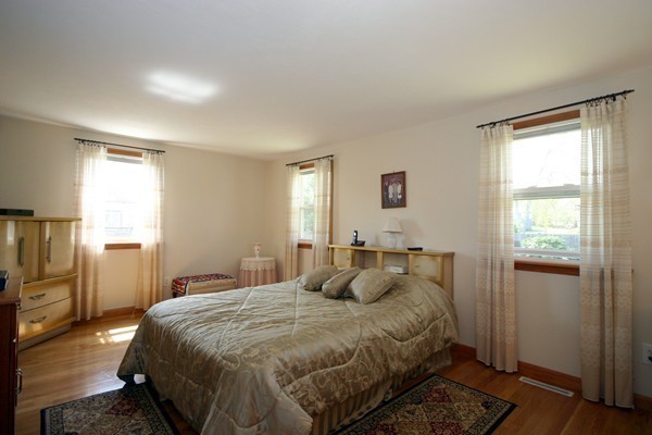 84 Yarmouth Road Norwood, MA 02062 - Photo 8 of 24 Gallery Image 8