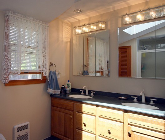 84 Yarmouth Road Norwood, MA 02062 - Photo 9 of 24 Gallery Image 9