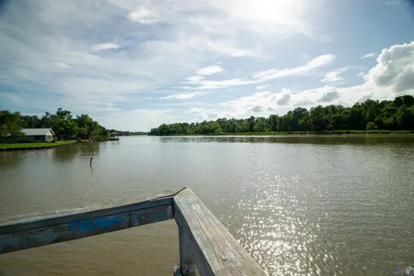 $229,900 | 4606 Highway 182, Patterson, LA 70392