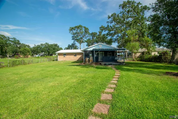 $229,900 | 4606 Highway 182, Patterson, LA 70392