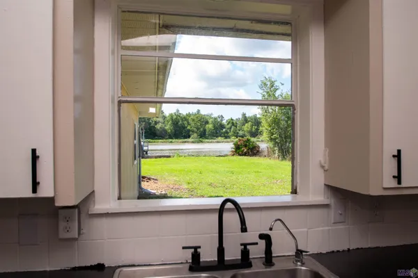 $229,900 | 4606 Highway 182, Patterson, LA 70392