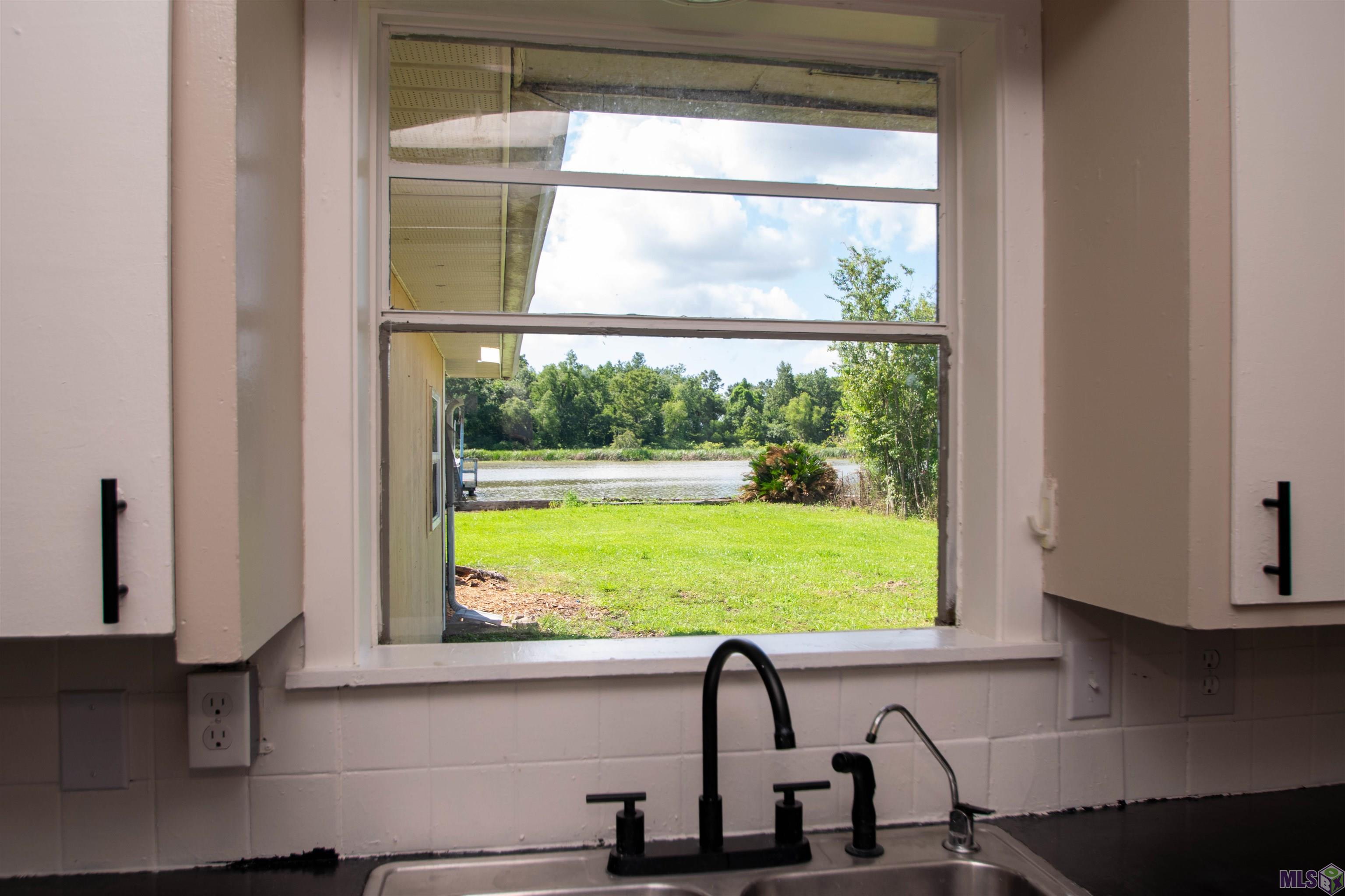 4606 Highway 182 Patterson, LA 70392 - Photo 10 of 36