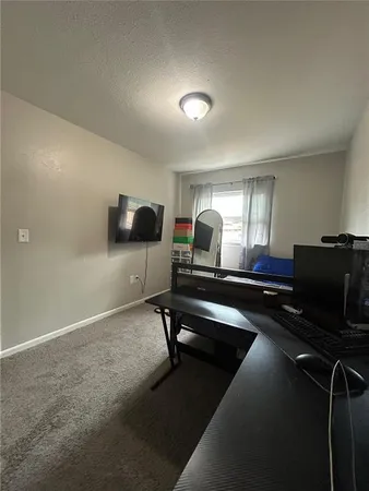 $2,100 | 3667 135th Avenue North, Largo, FL 33771