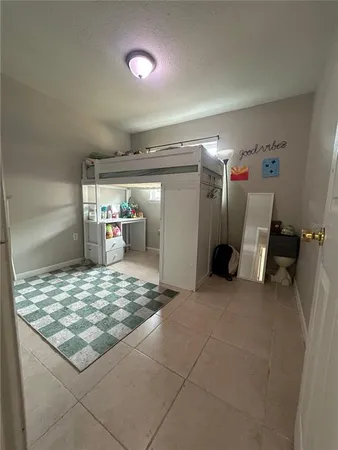 $2,100 | 3667 135th Avenue North, Largo, FL 33771