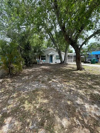 $2,100 | 3667 135th Avenue North, Largo, FL 33771