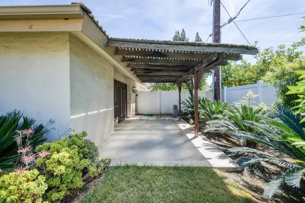 $285,000 | 2803 West Celeste Avenue, Unit 4, Fresno, CA 93711