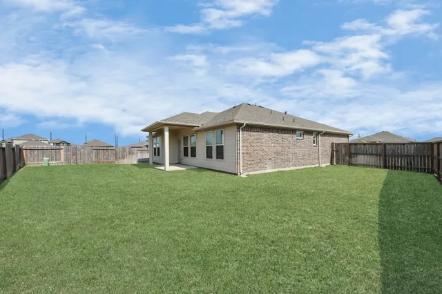 $2,775 | 10622 Cascade Crk Drive, Rosharon, TX 77583