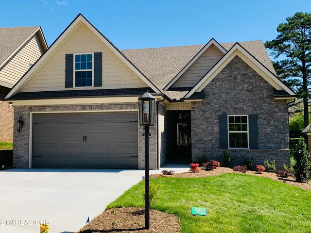 $669,900 | 326 Rugby Manor Lane, Knoxville, TN 37923