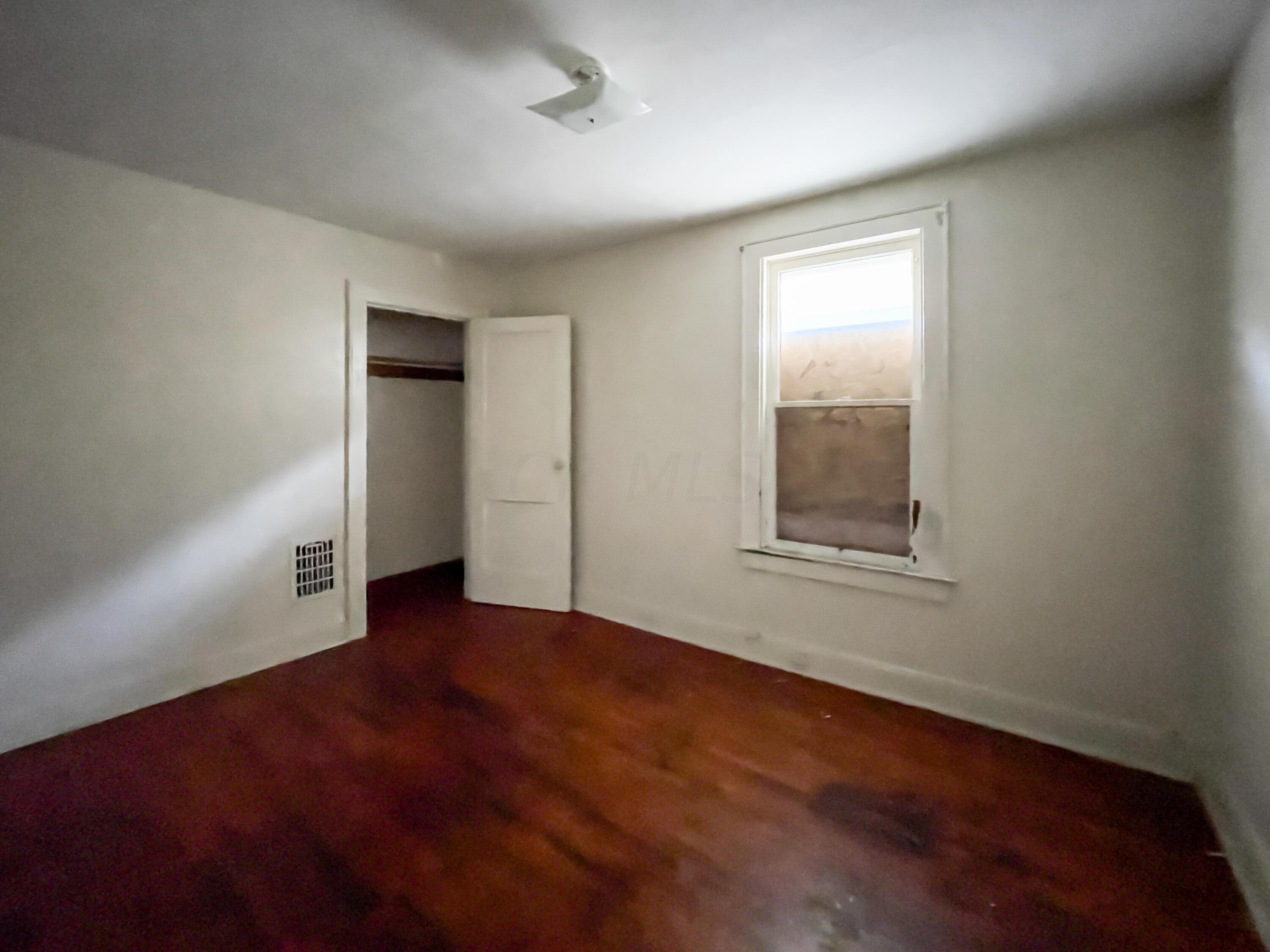 1181-1183 Lockbourne Road Columbus, OH 43206 - Photo 28 of 38 B148CAA2-7589-4ADD-8C86-4BD2A45E4CE0