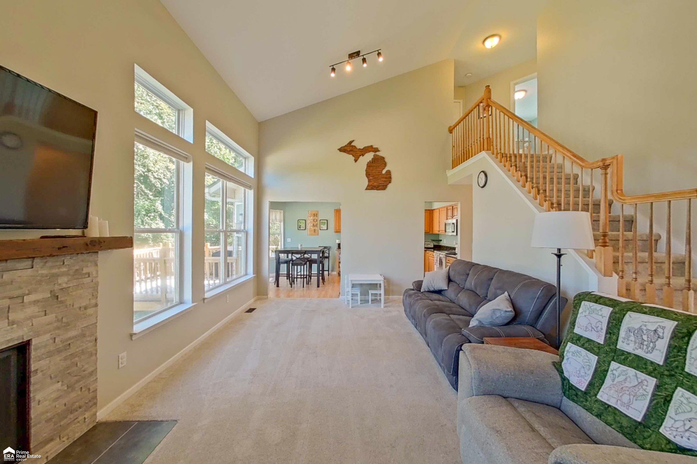 4279 Ridge Court Pinckney, MI 48169 - Photo 6 of 59 50152354-ac9e8f77-27be-4048-af81-cfb73f6daa02.JPG