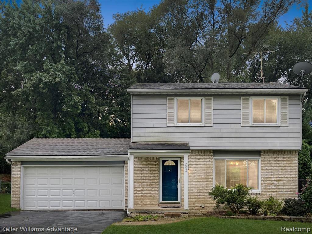 202 Linhart Street Novi, MI 48377 - Photo 1 of 20