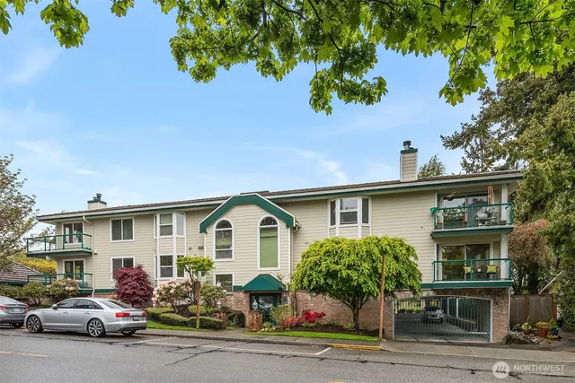 $640,000 | 609 7th Avenue North, Unit B204, Edmonds, WA 98020