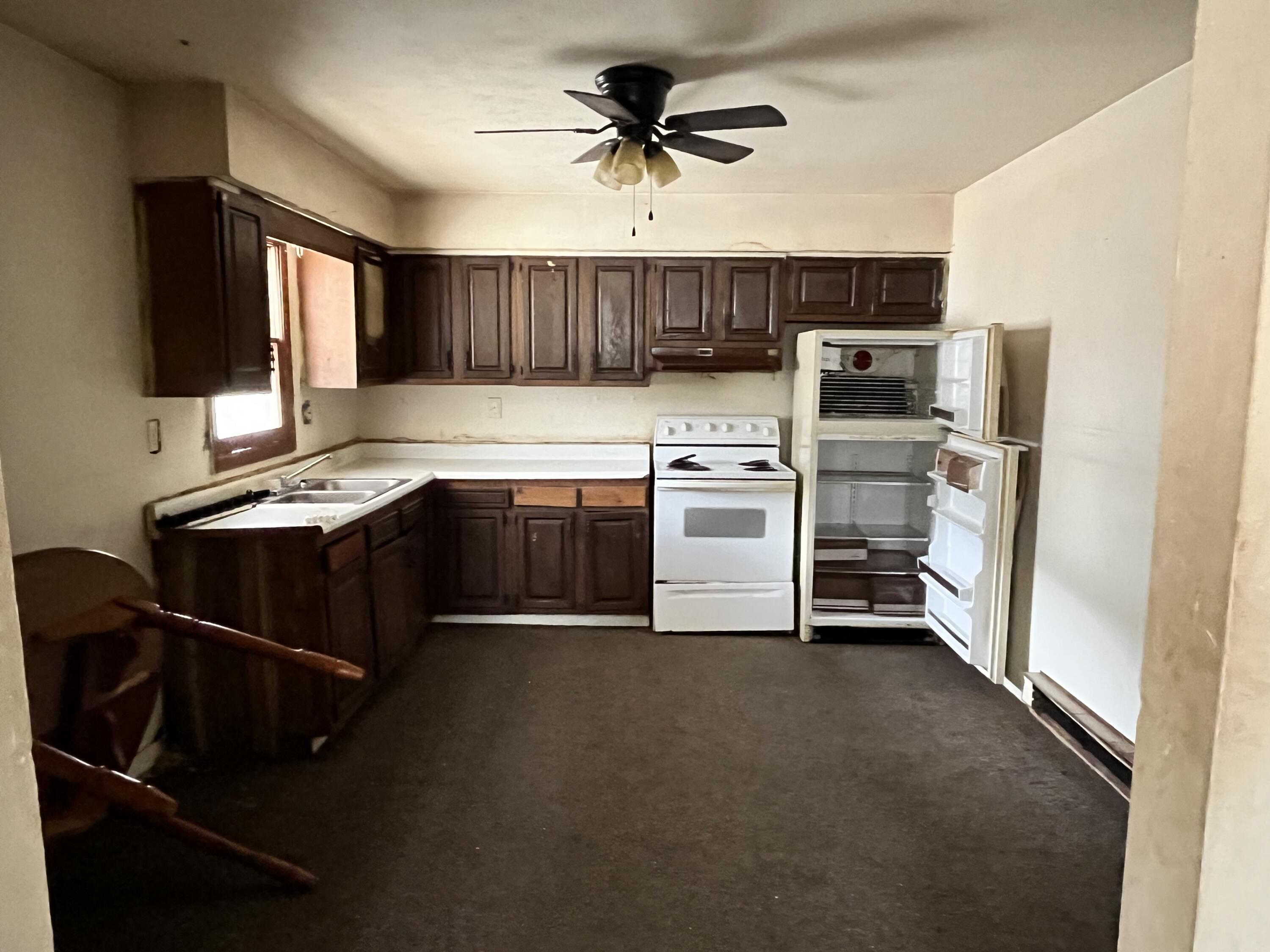 260 McKee Road Irvine, KY 40336 - Photo 8 of 24 IMG_7936