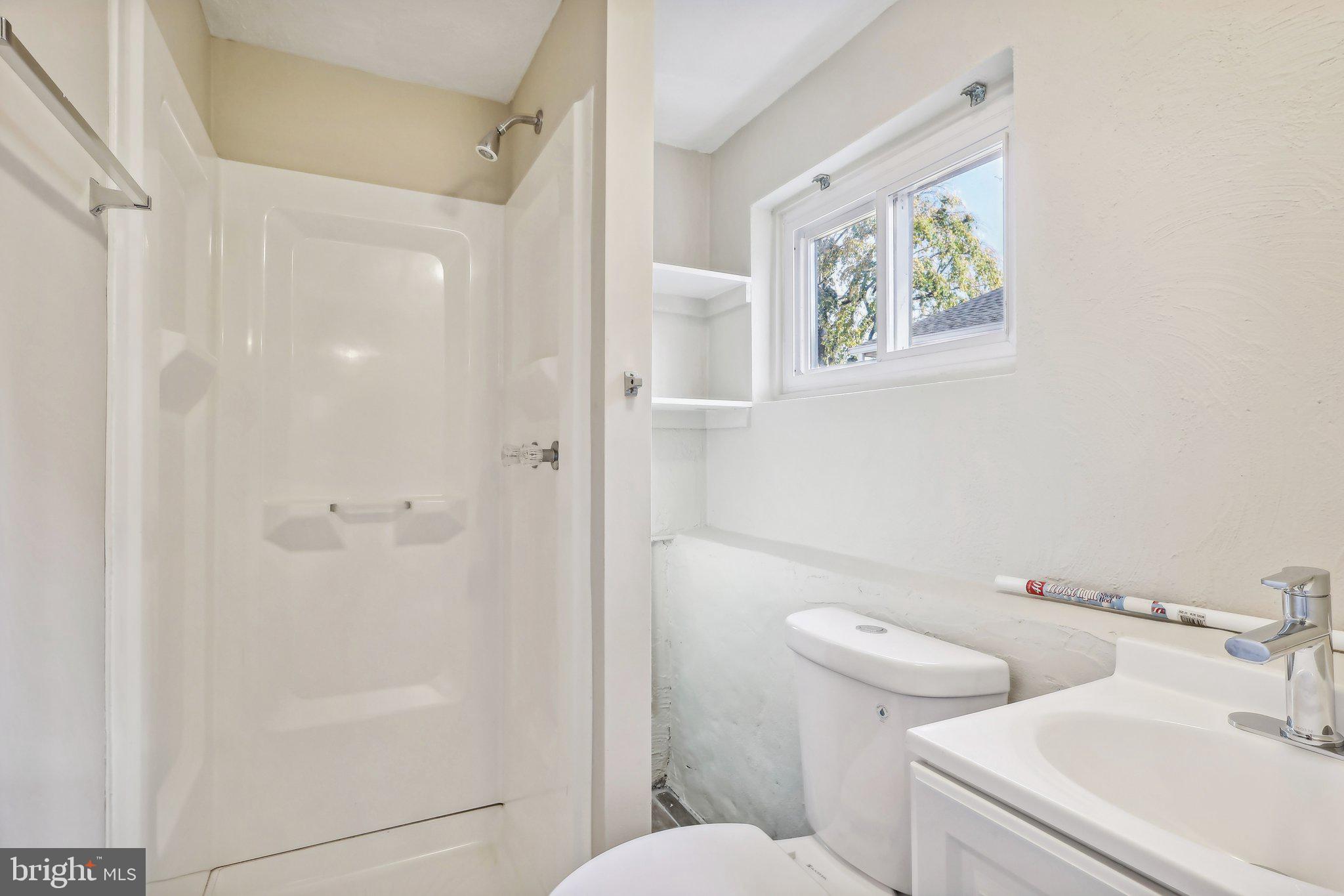 1726 Green Valley Road Havertown, PA 19083 - Photo 15 of 18 3rd Full Bathroom