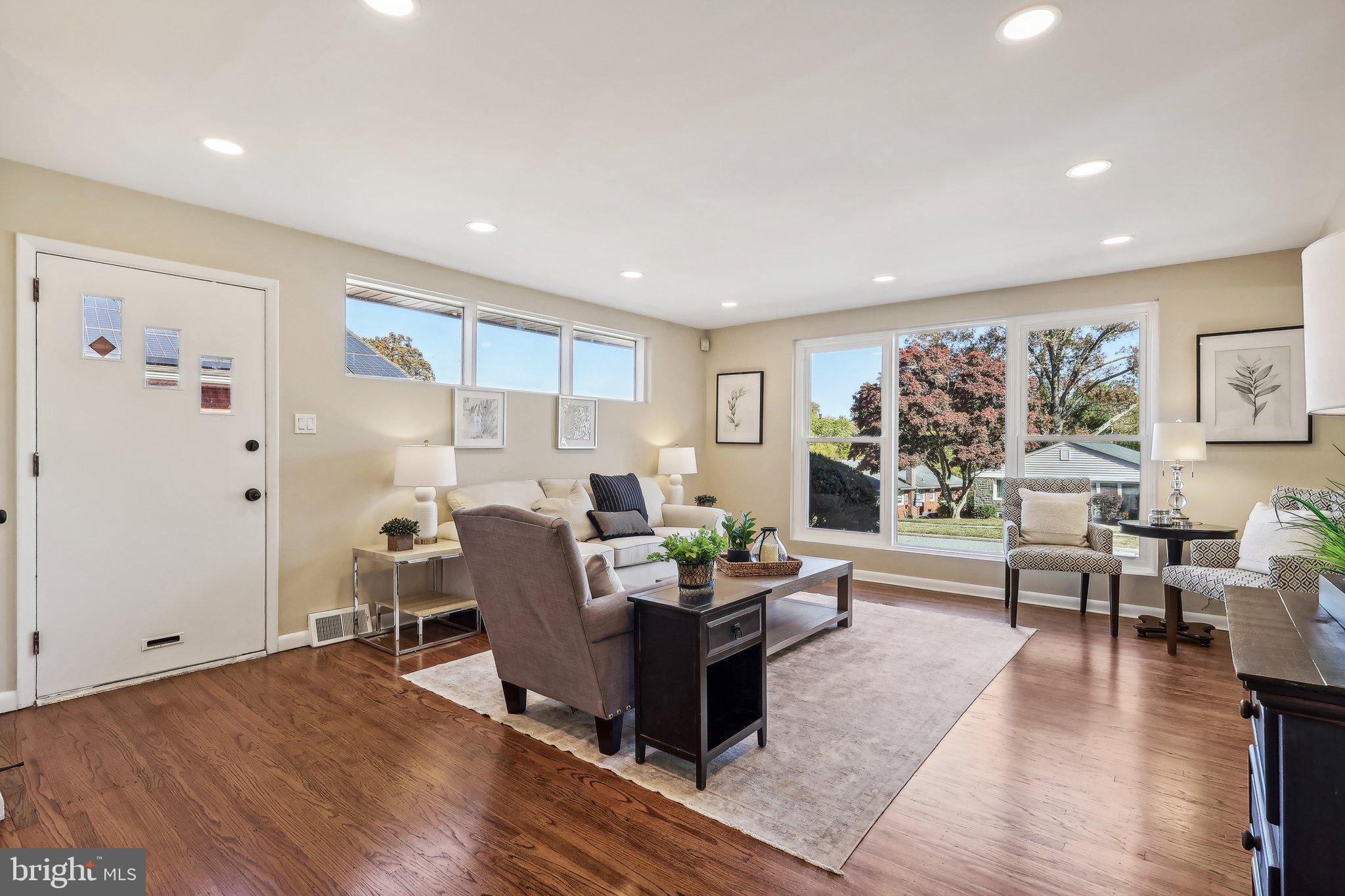 1726 Green Valley Road Havertown, PA 19083 - Photo 5 of 18 Living Room Entry