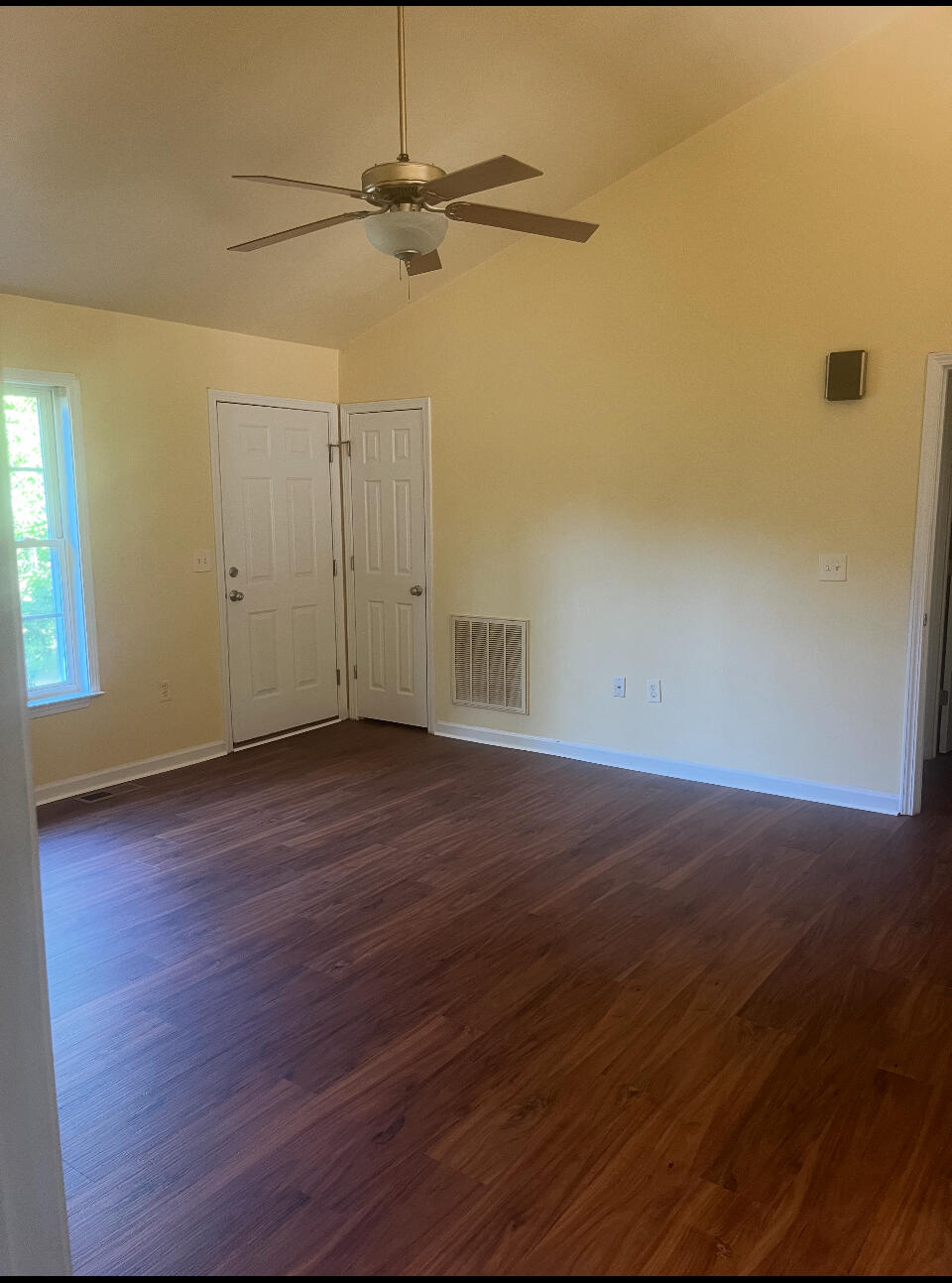 1932 Carlton Road Southwest Roanoke, VA 24015 - Photo 3 of 6 1000018279