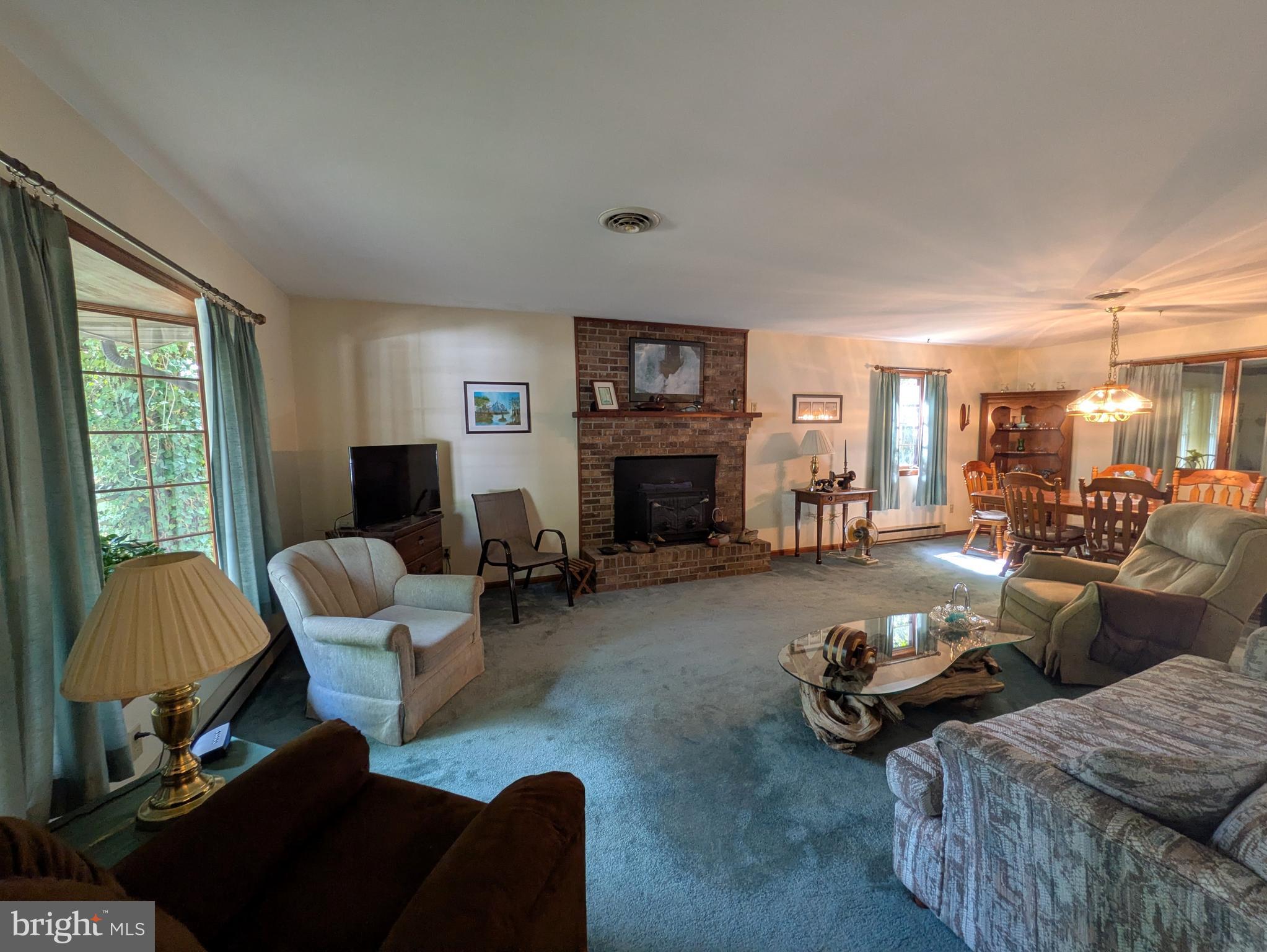 9683 Tharp Road Seaford, DE 19973 - Photo 4 of 41 LR/Dr with fireplace.