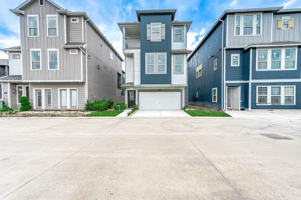 $2,650 | 2022 Groveland Glen Drive, Houston, TX 77051