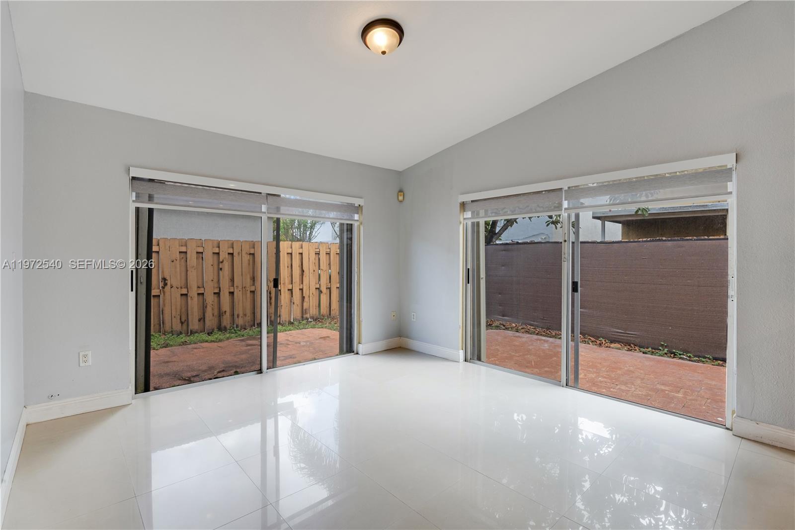 10523 Southwest 161st Place Miami, FL 33196 - Photo 12 of 34