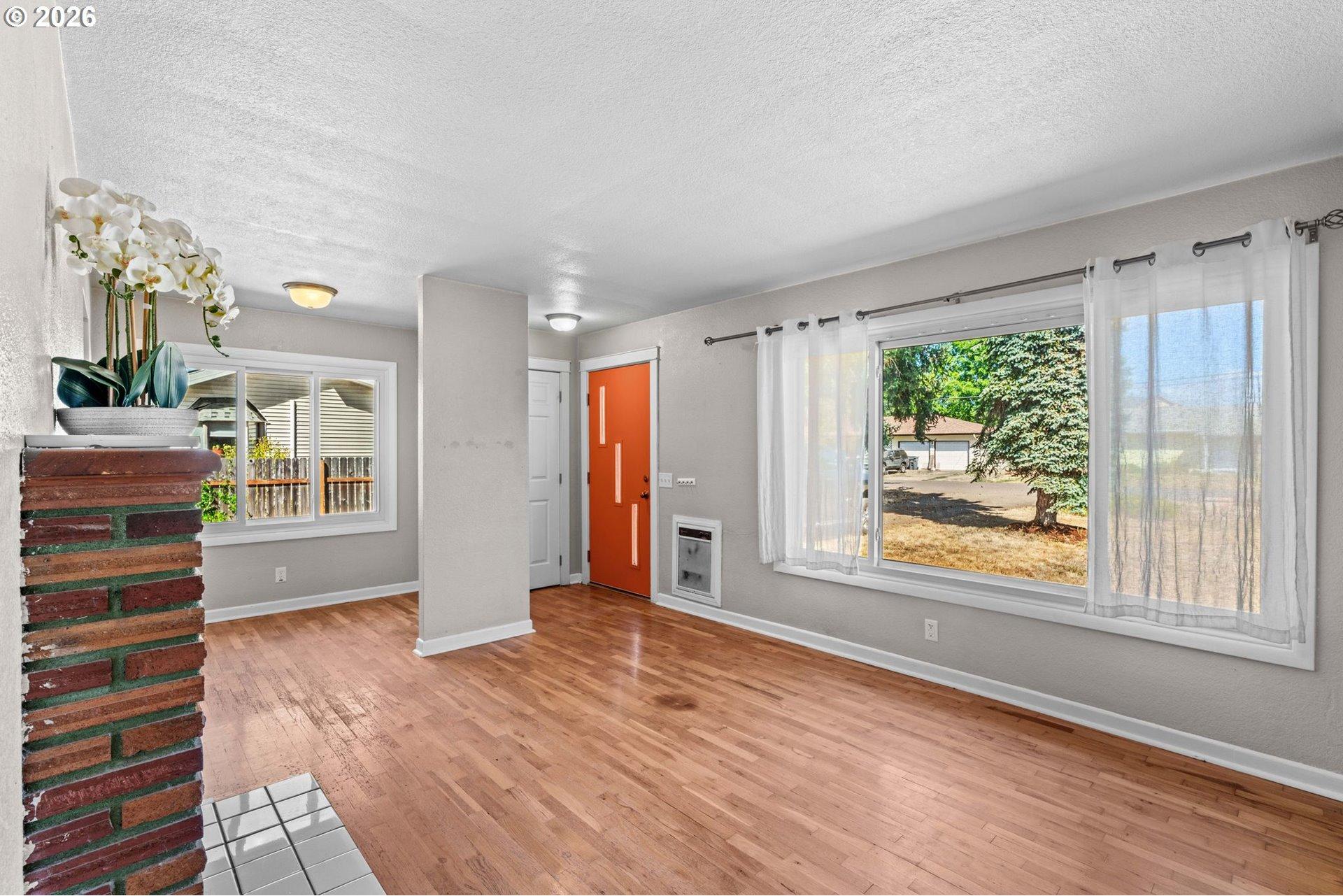 2250 Devos Street Eugene, OR 97402 - Photo 9 of 32 Gallery Image 9
