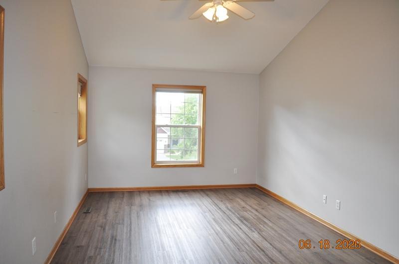 4926 Rusten Road St. Paul, MN 55122 - Photo 8 of 20