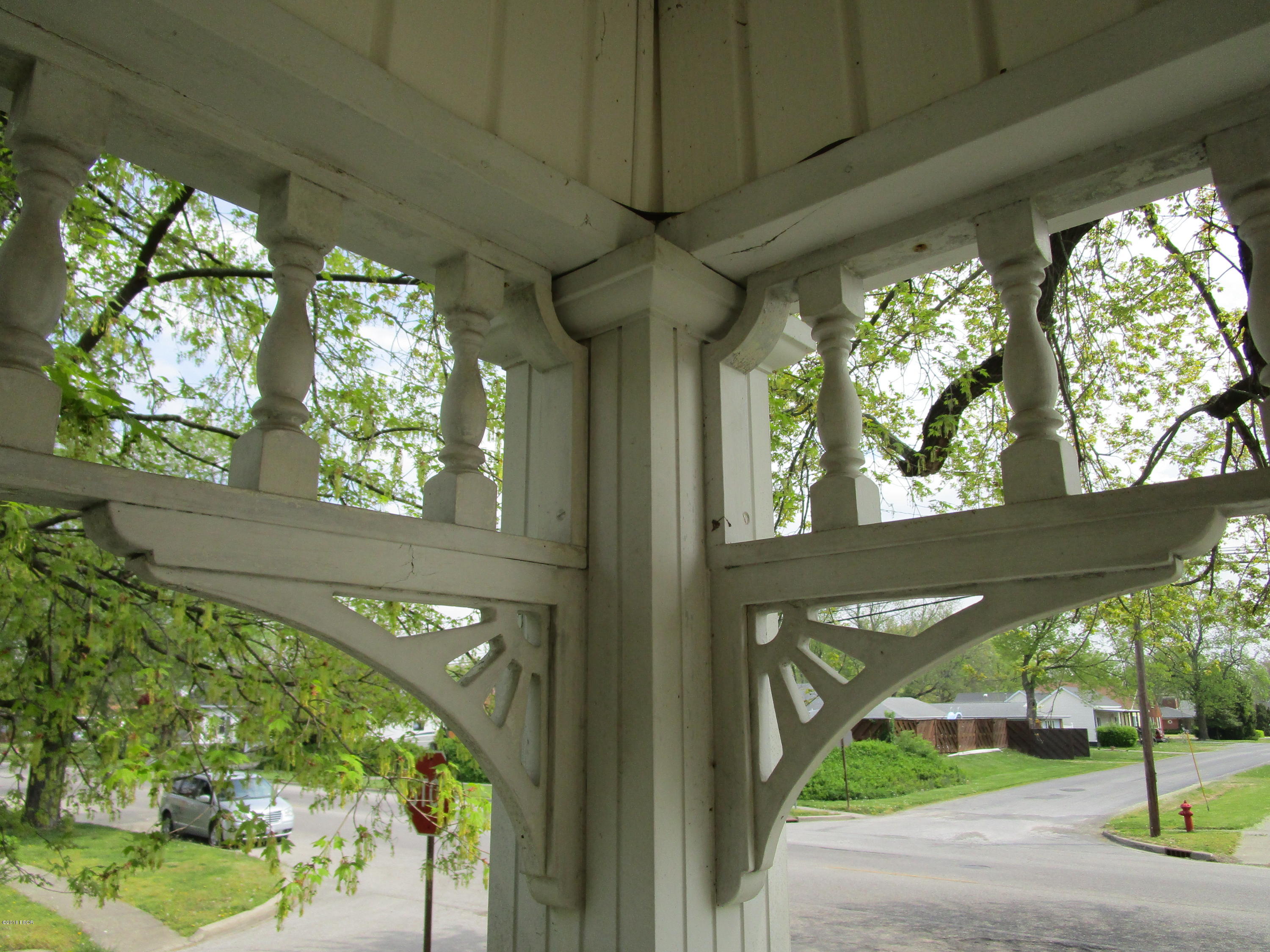 623 North Main Street Flora, IL 62839 - Photo 10 of 50 Gallery Image 10