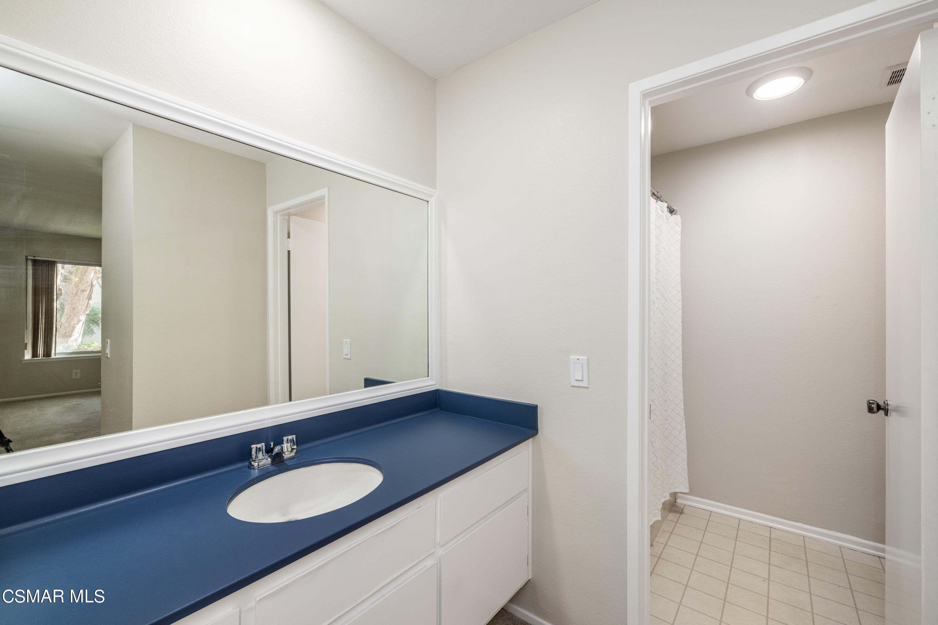 1718 Sinaloa Road, Unit 120 Simi Valley, CA 93065 - Photo 18 of 34 Sinaloa17