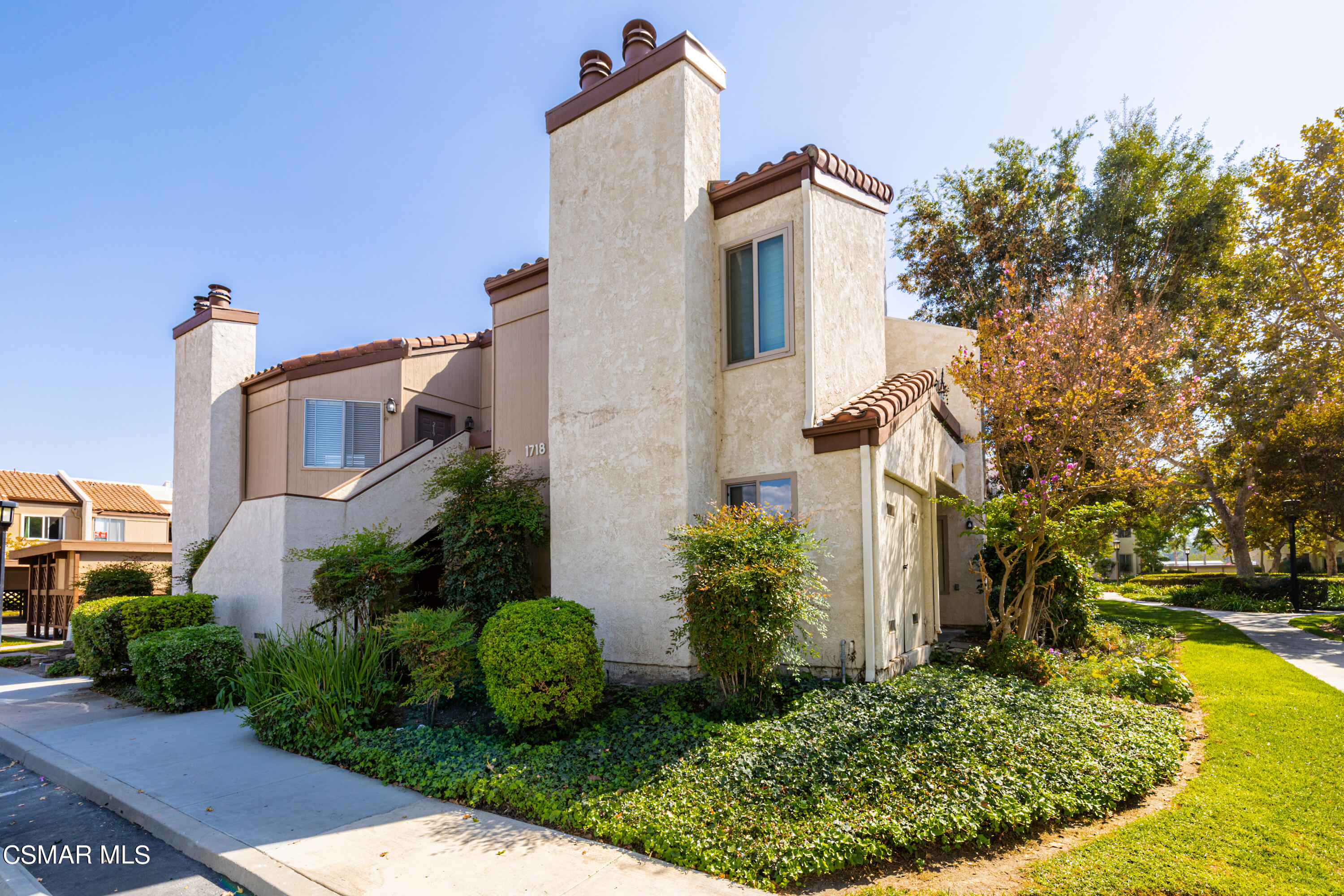 1718 Sinaloa Road, Unit 120 Simi Valley, CA 93065 - Photo 3 of 34 Sinaloa3