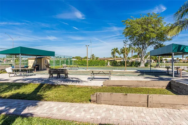 $85,000 | 6650 Royal Palm Boulevard, Unit 204C, Margate, FL 33063